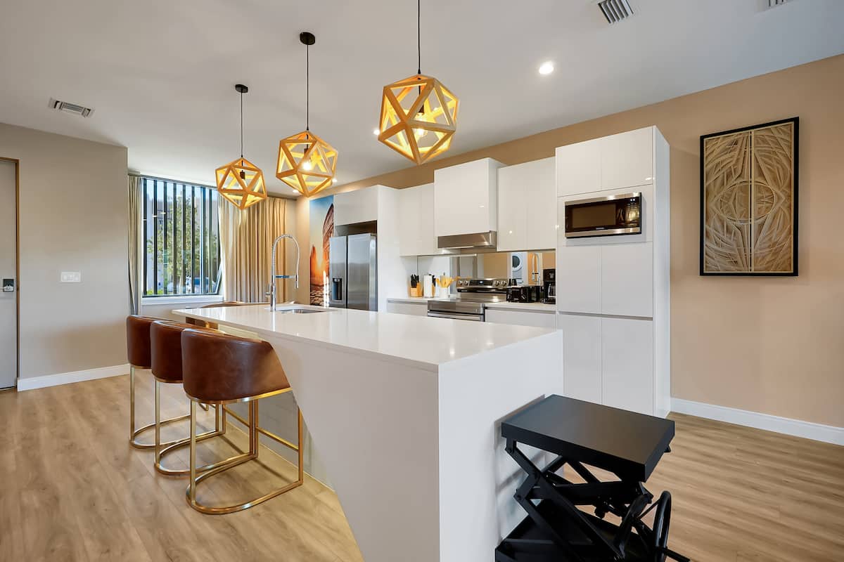 Gourmet kitchen